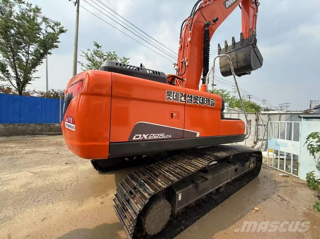 Doosan DX 225 LCA Pásová rýpadla