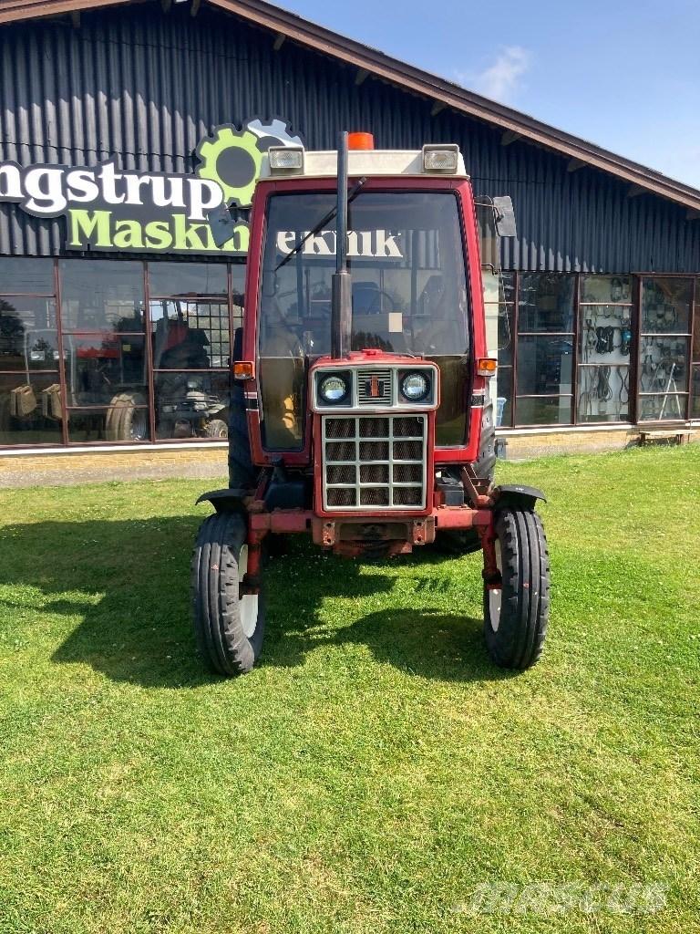 Case IH 485 XL Traktory