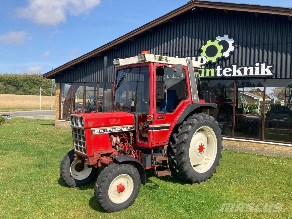 Case IH 485 XL Traktory