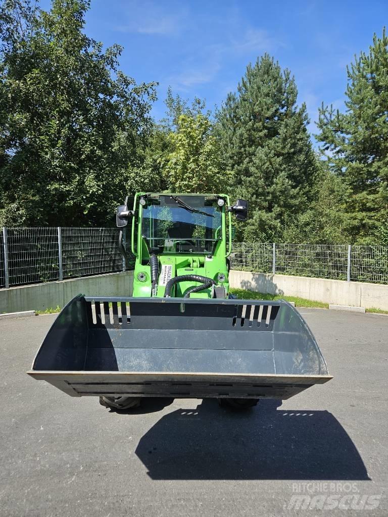 Avant 760 I Víceúčelové nakladače