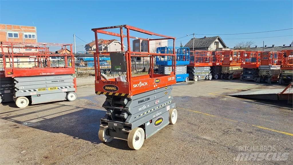 SkyJack SJIII3226 Nůžková zvedací plošina