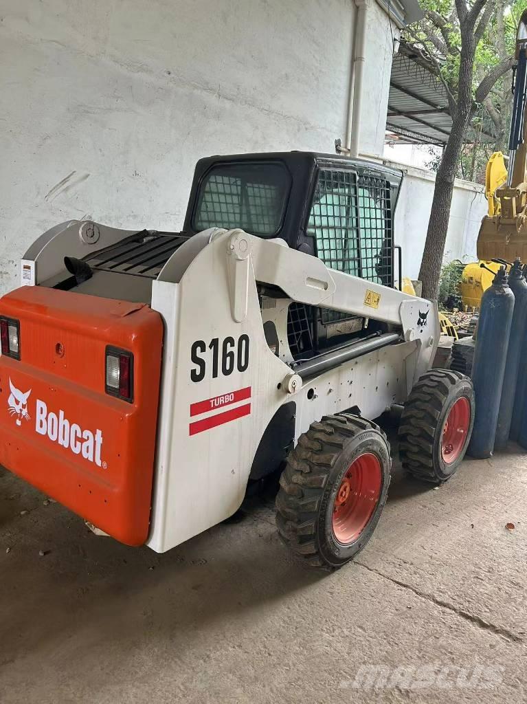 Bobcat S 160 Smykem řízené nakladače