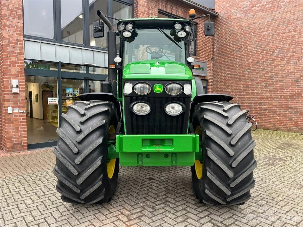 John Deere 7830 Traktory