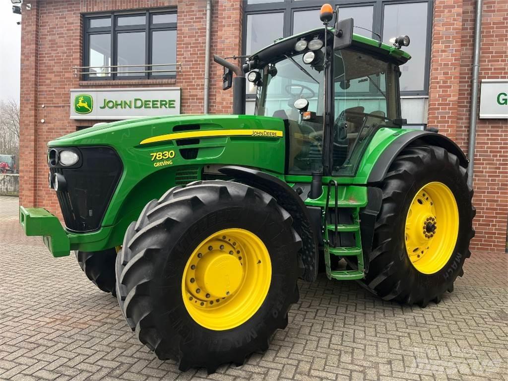 John Deere 7830 Traktory
