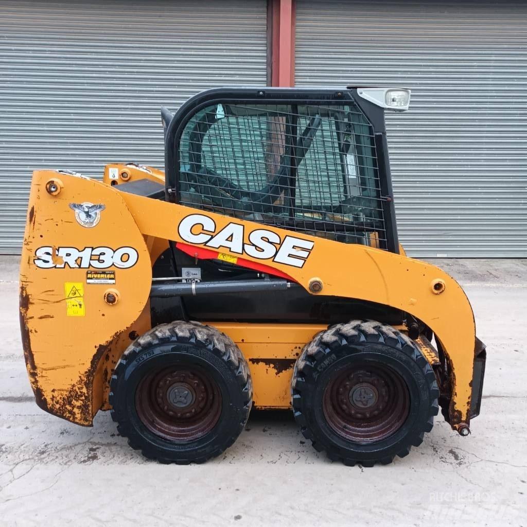 CASE SR 130 Smykem řízené nakladače