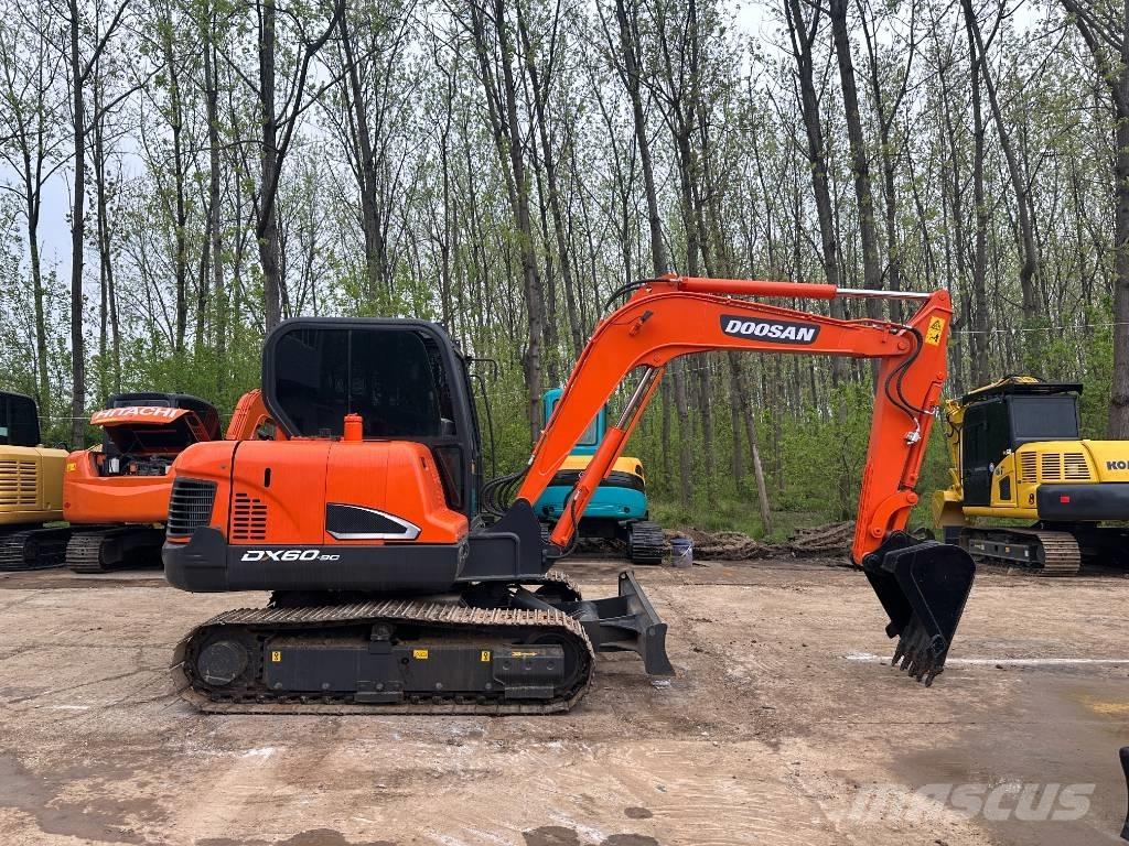Doosan DX60 Pásová rýpadla