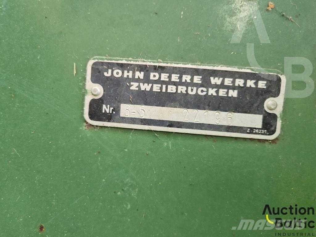 John Deere 935 Sklízecí mlátičky