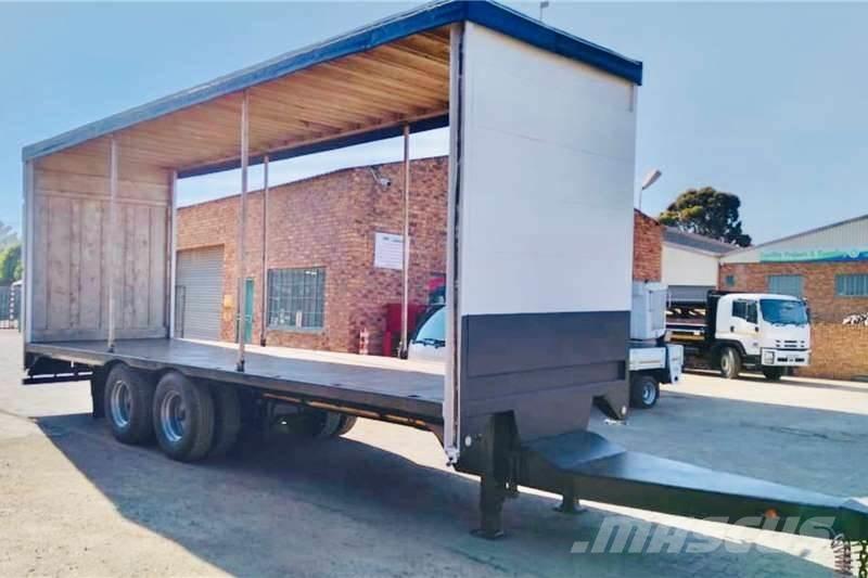  Custom Curtainside Další přívěsy