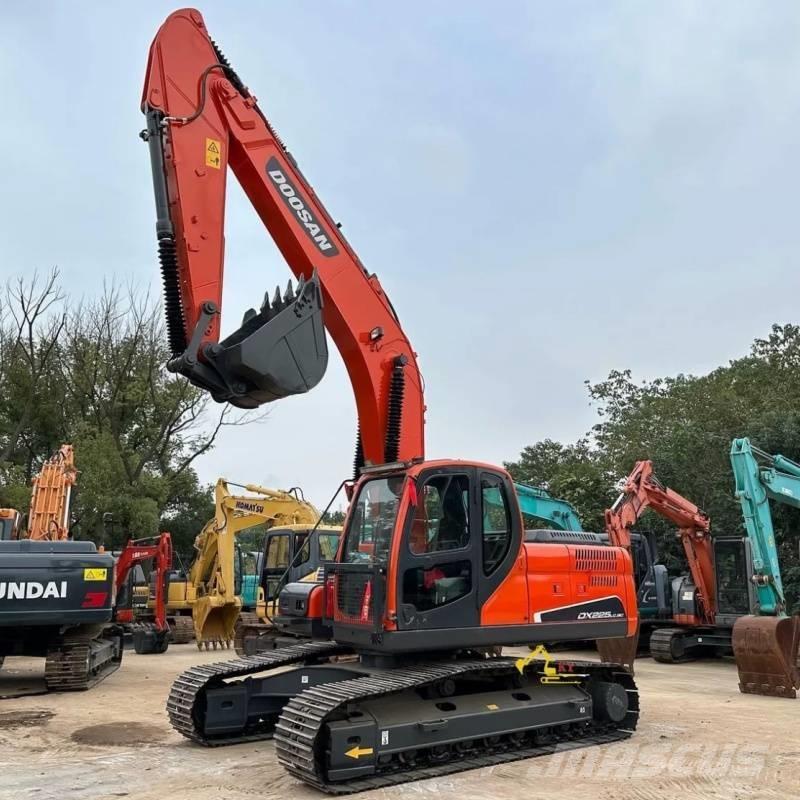 Doosan DX225-9C Pásová rýpadla