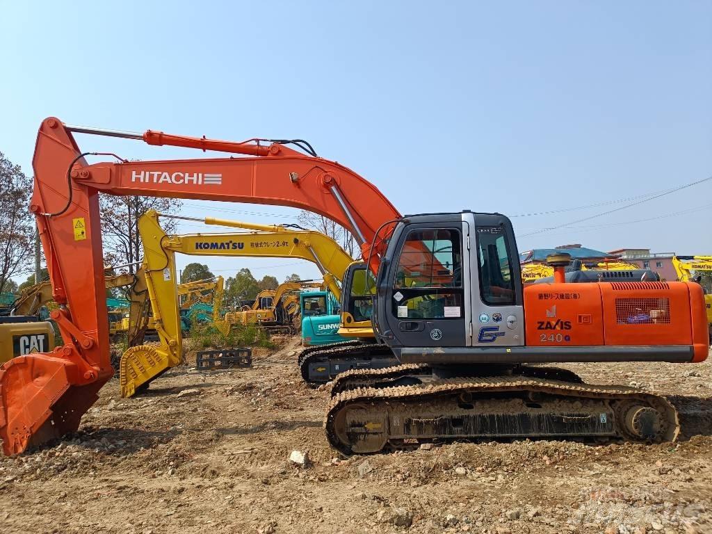 Hitachi ZX 240 Pásová rýpadla