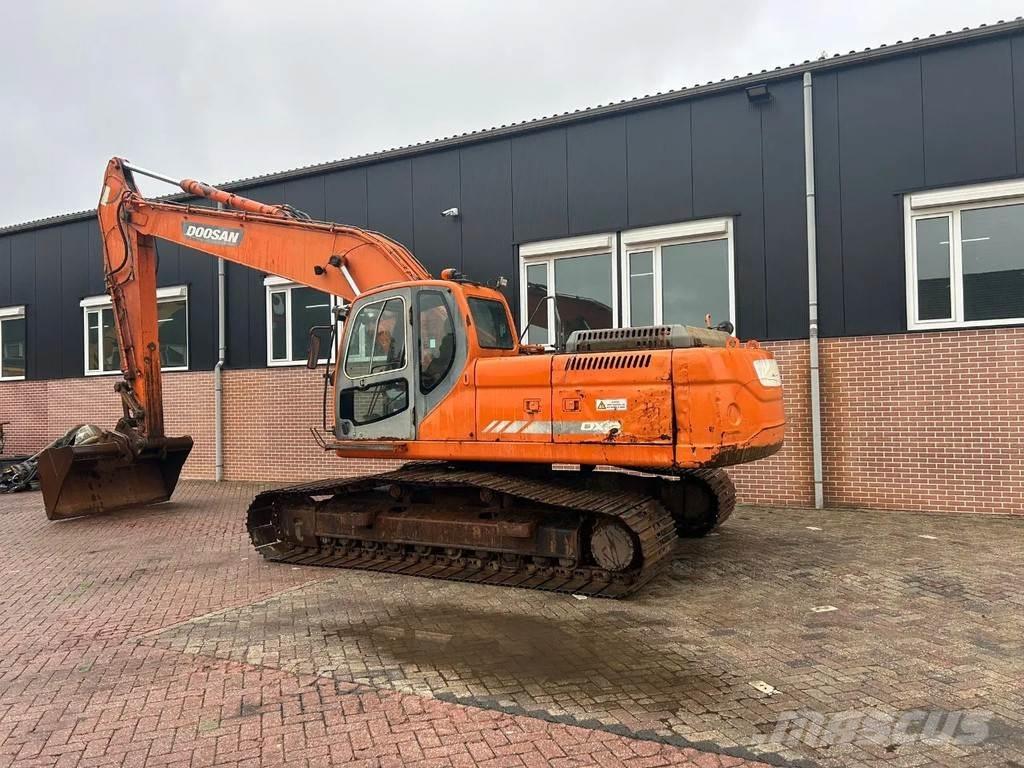 Doosan DX255LC Pásová rýpadla