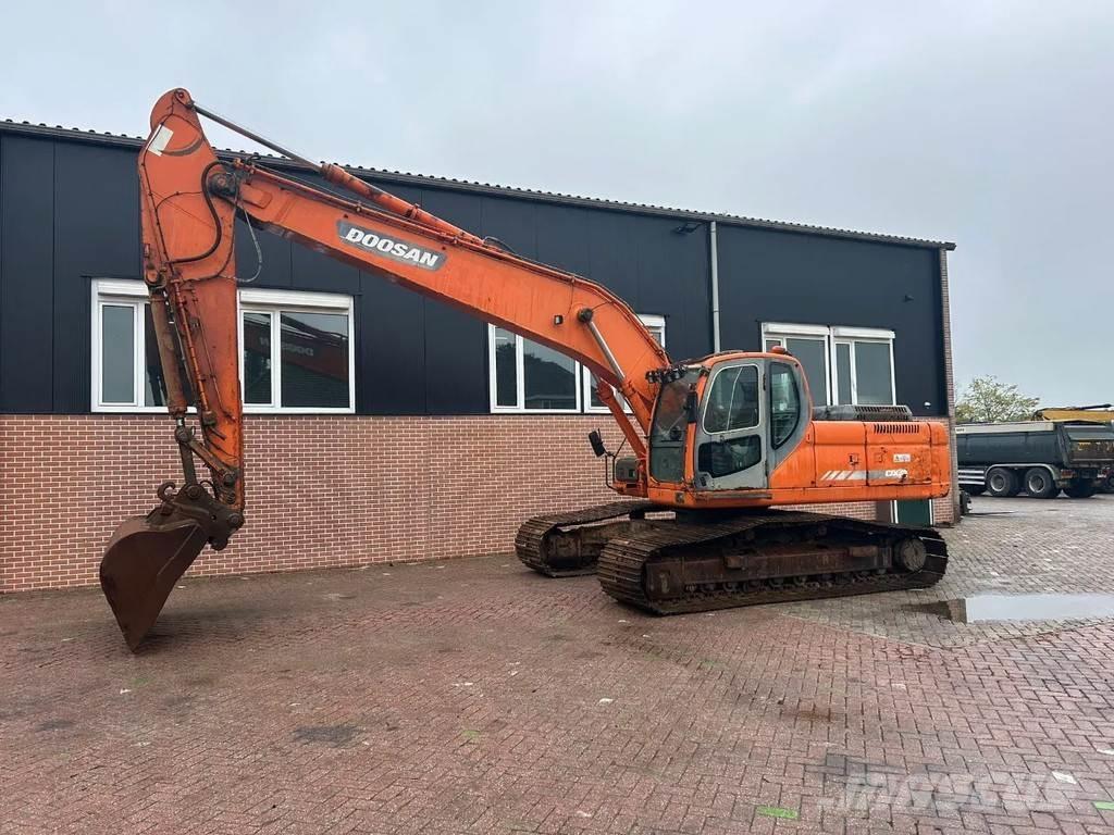Doosan DX255LC Pásová rýpadla