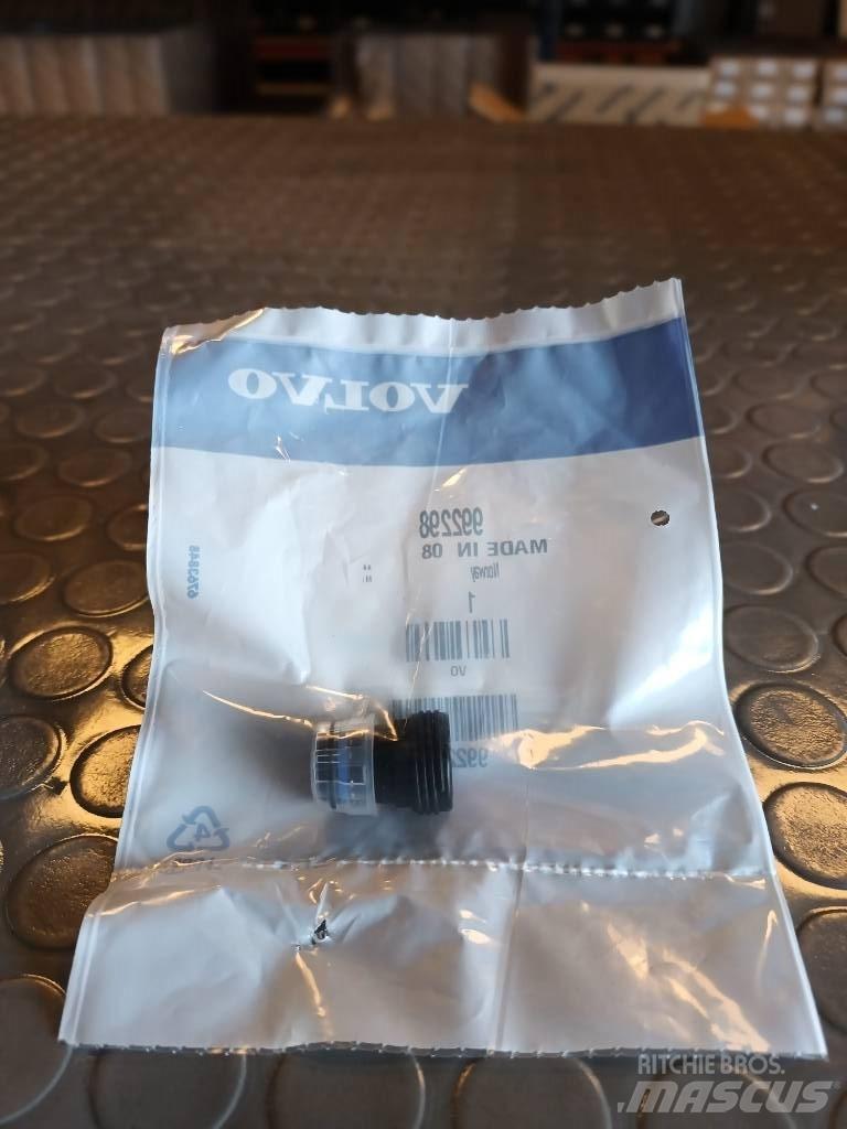 Volvo NIPPLE 992298 Doprava – ostatní
