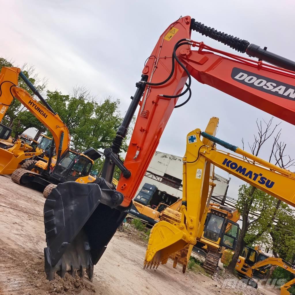Doosan DX 300 LC-9C Pásová rýpadla