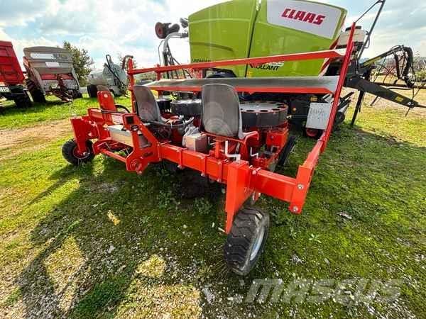 Nicolas Sam 12 Mechanické secí stroje