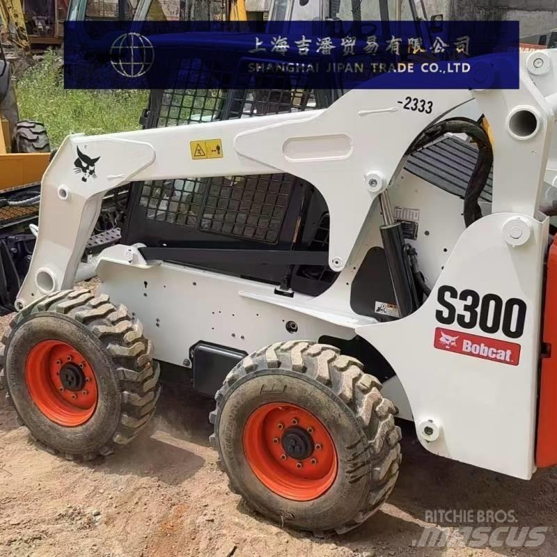 Bobcat S 300 Smykem řízené nakladače