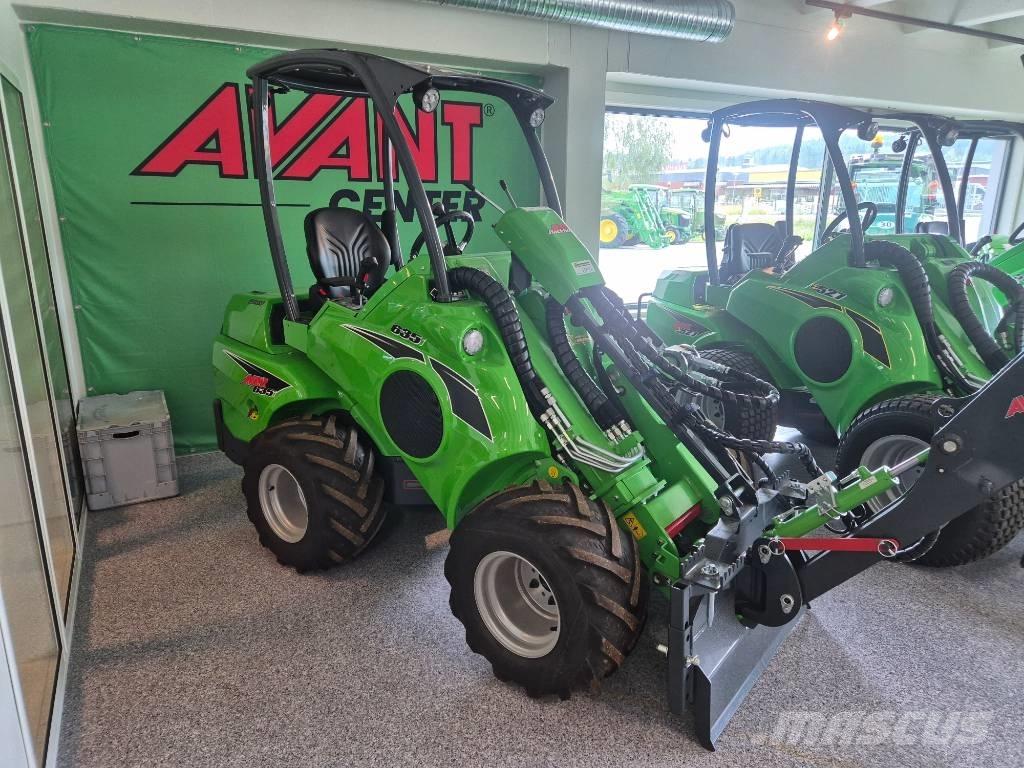 Avant 635 Smykem řízené nakladače