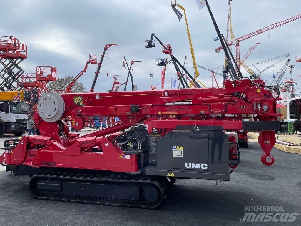 Unic URW-806-3 Pásové jeřáby