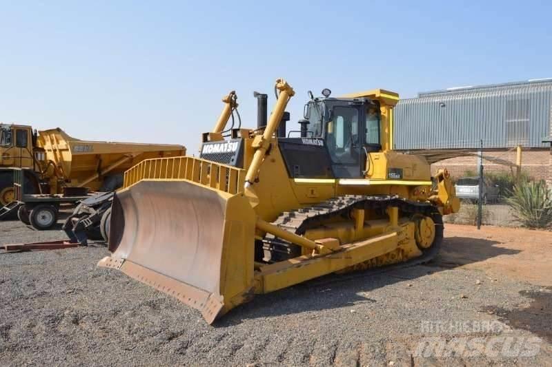 Komatsu D155-5 Pásové dozery
