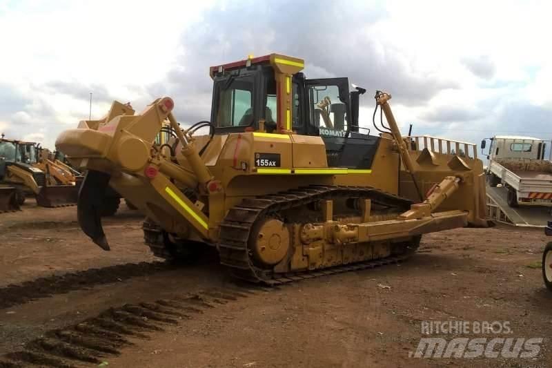 Komatsu D155-5 Pásové dozery