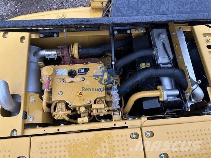 CAT 313D2GC Midi rýpadla 7t - 12t