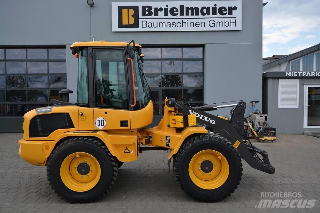 Volvo L 35 HS Kolové nakladače