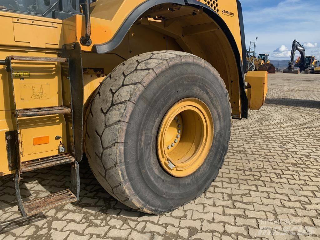 CAT 966K XE Kolové nakladače