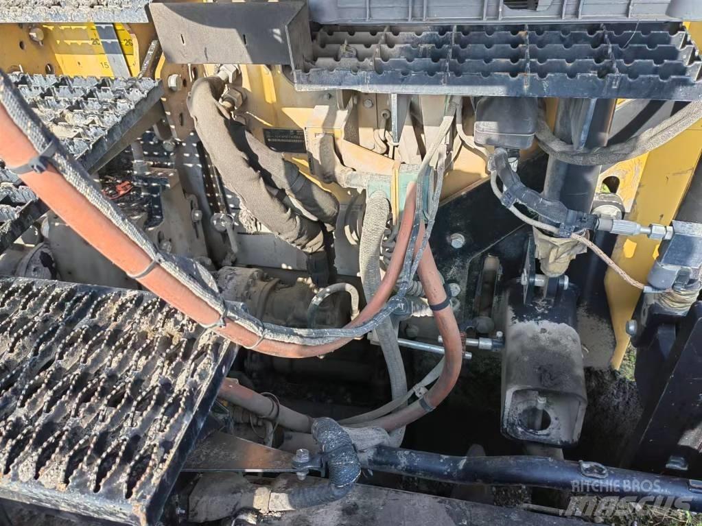 CAT AP655F Finišery
