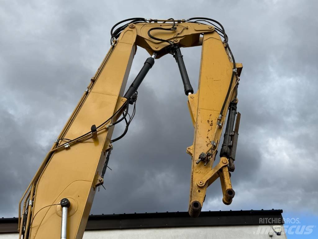 CAT 320 FL Rýpadla s dlouhým dosahem