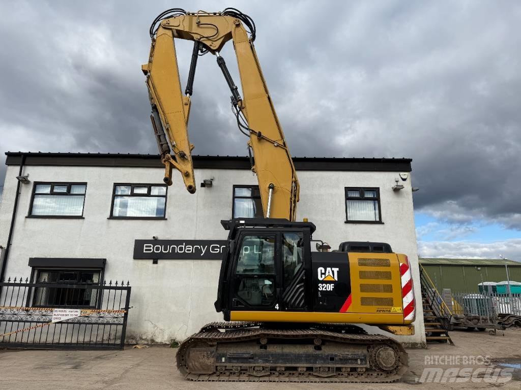 CAT 320 FL Rýpadla s dlouhým dosahem