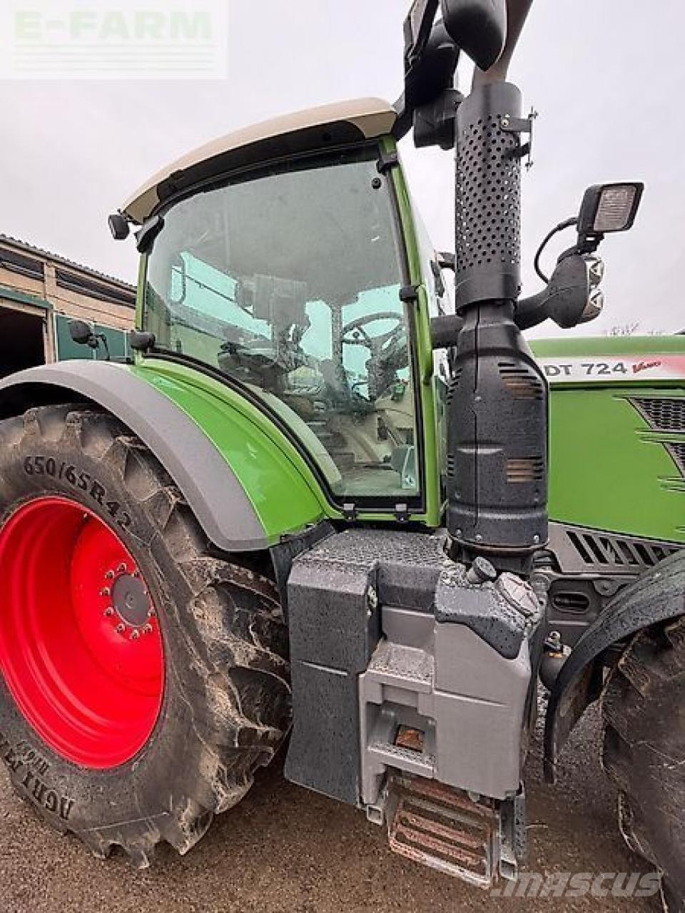 Fendt 724 vario Traktory