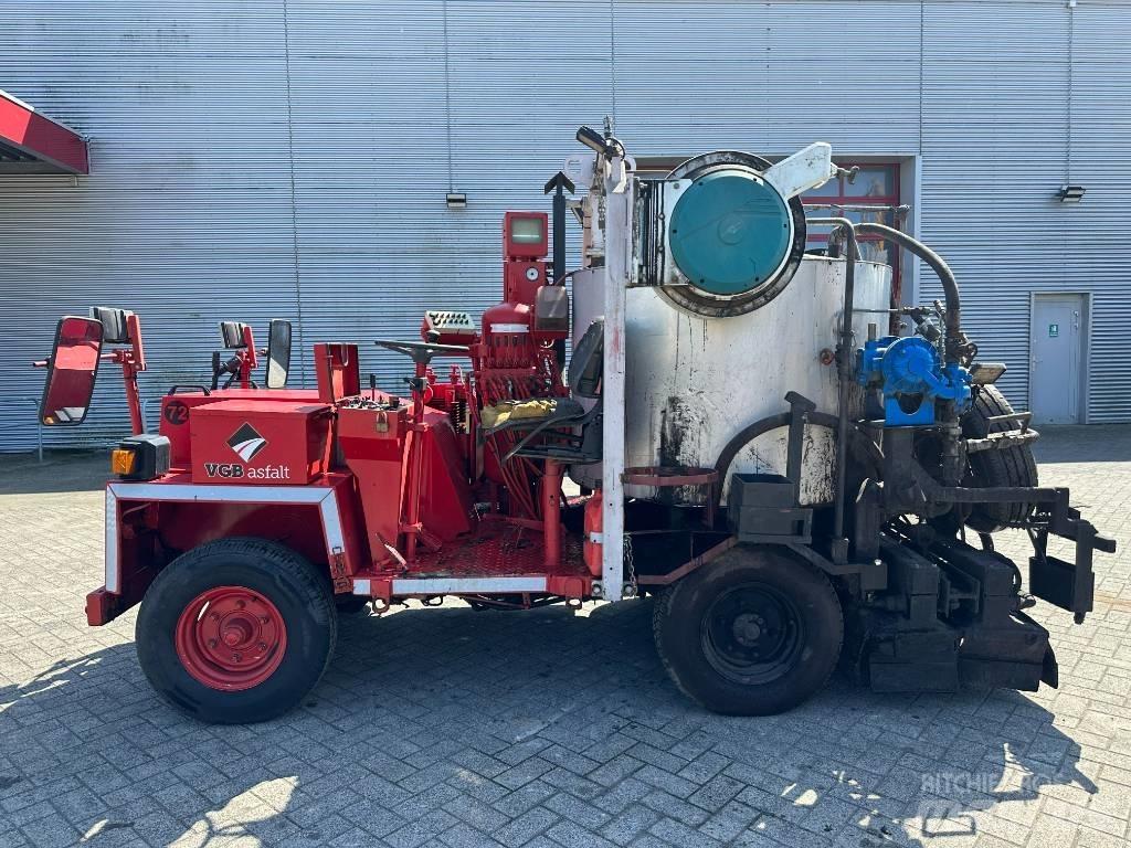 Burtec TSM 1000 L Rozstřikovače asfaltu