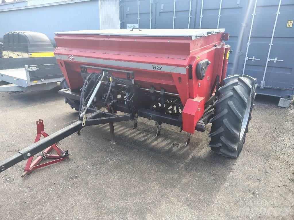 Juko 2500H Kombinované secí stroje