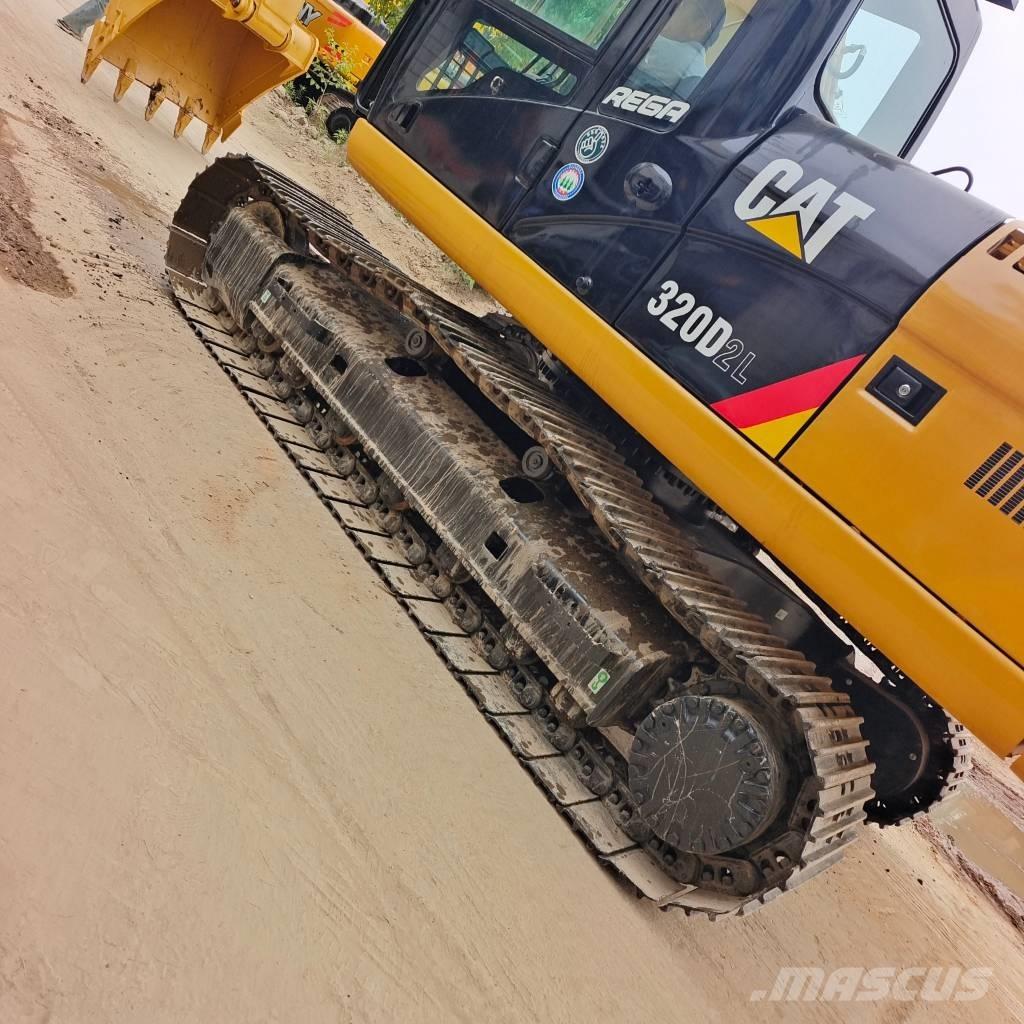 CAT 320 D 2 L Pásová rýpadla