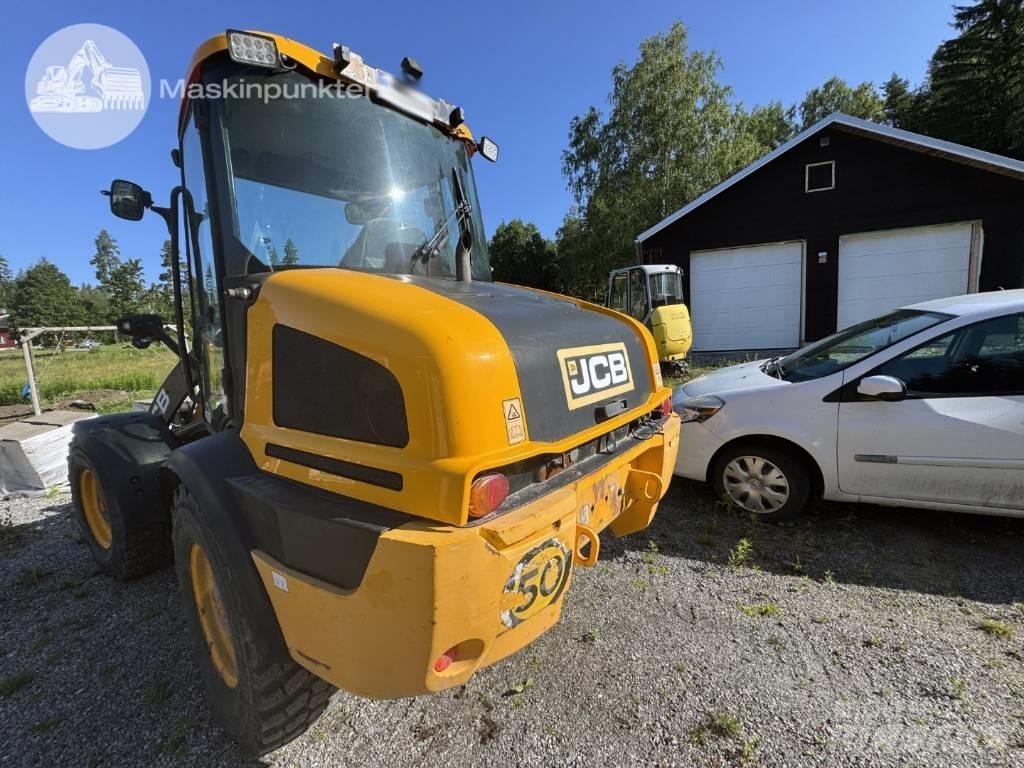 JCB 413 K Kolové nakladače