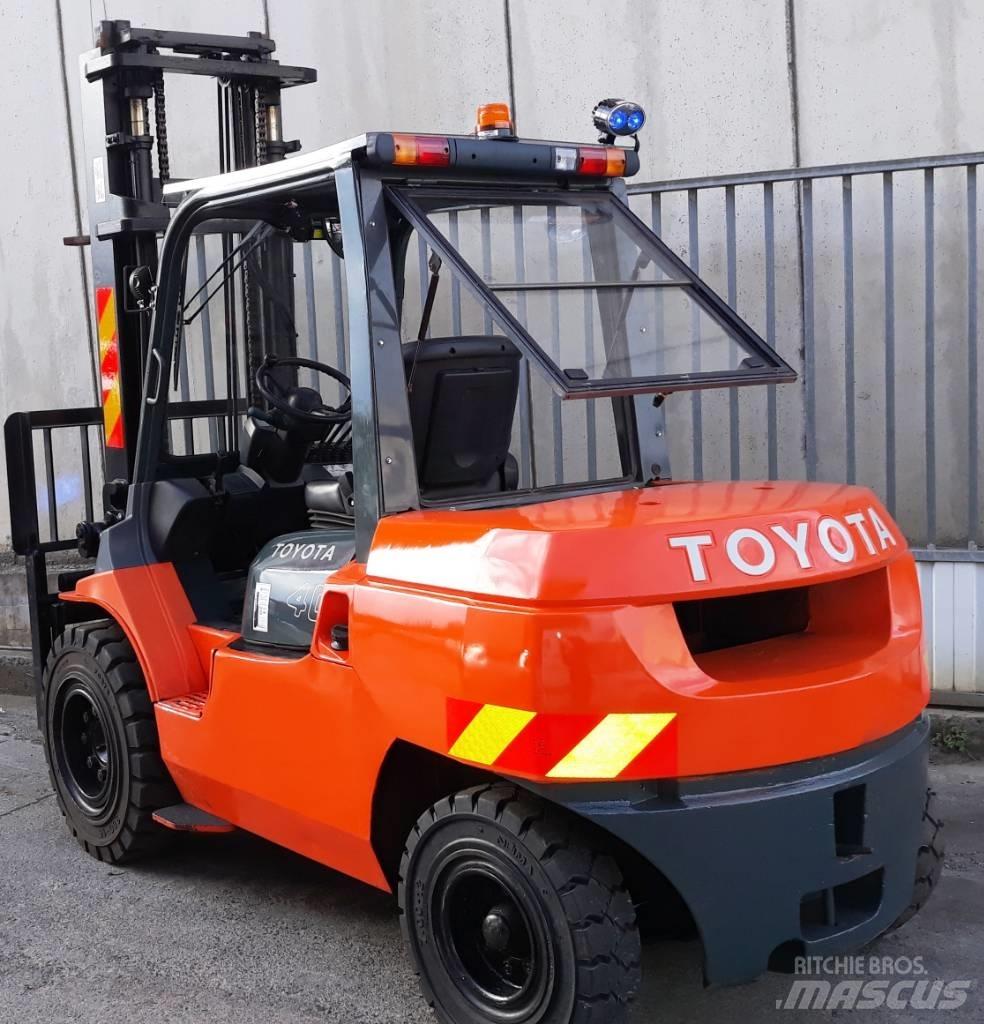 Toyota 7 FD 40 Dieselové vozíky