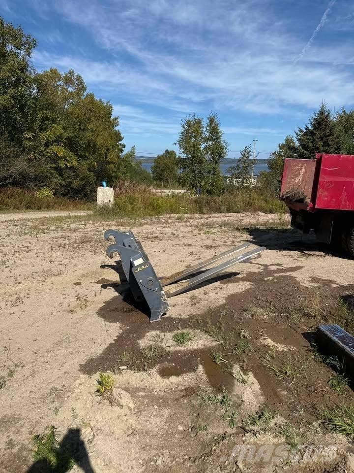 Hitachi ZW 140 Kolové nakladače