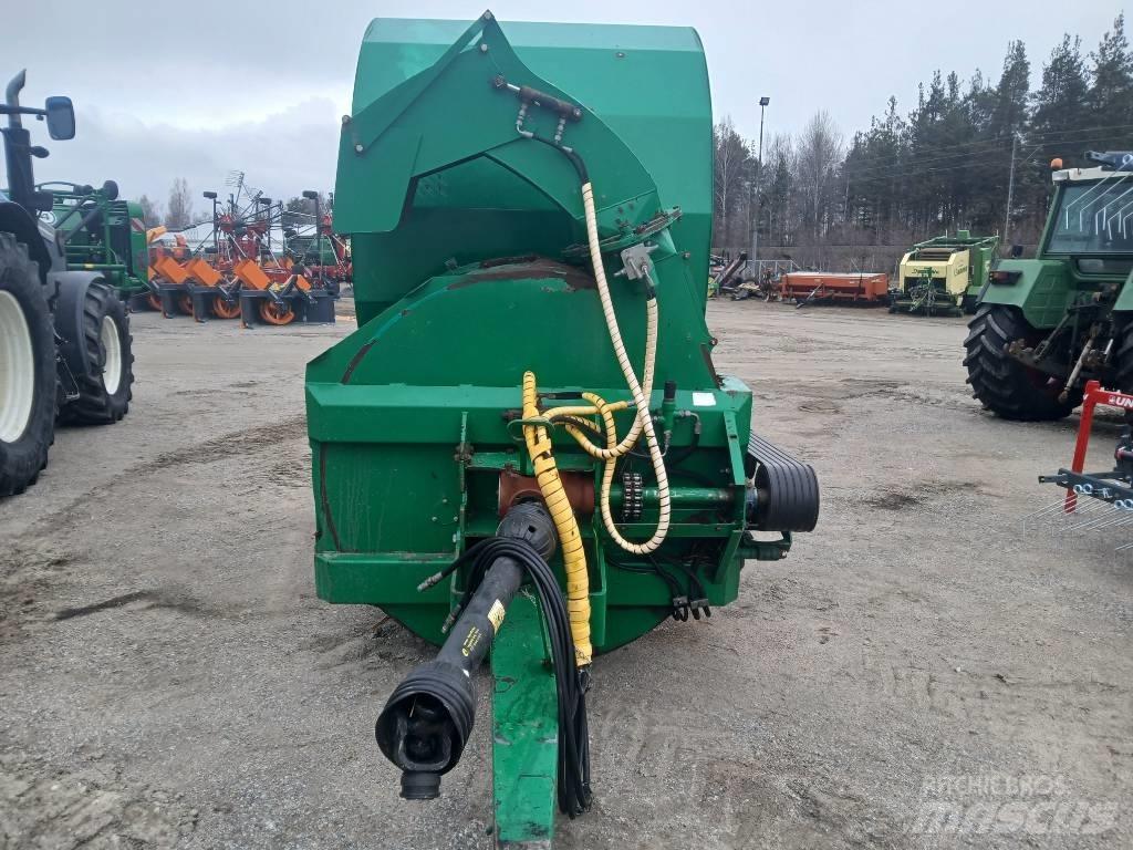 Agronic 250Ts Drtiče a řezače balíků