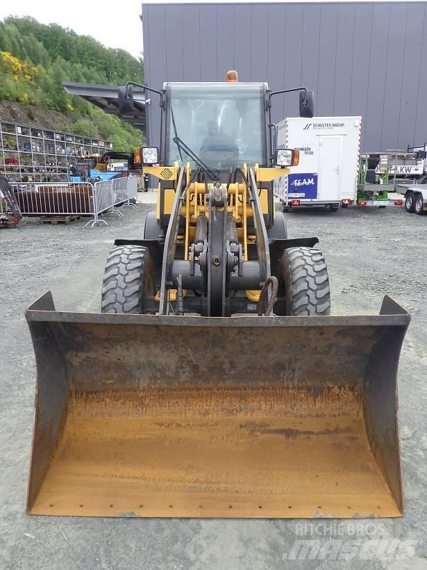 Volvo L 25 B Kolové nakladače