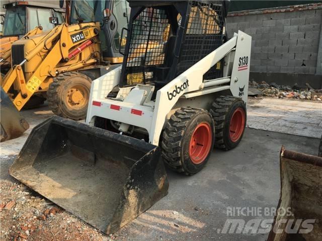 Bobcat S 130 Smykem řízené nakladače