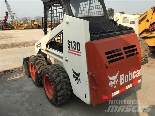 Bobcat S 130 Smykem řízené nakladače
