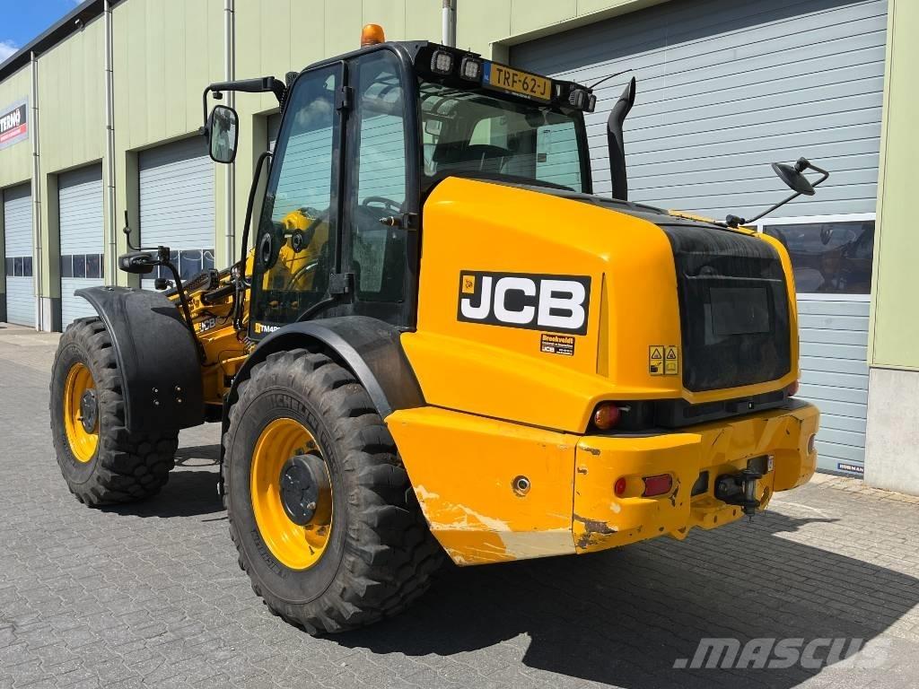 JCB TM 420 Teleskopické nakladače pro zemědělství