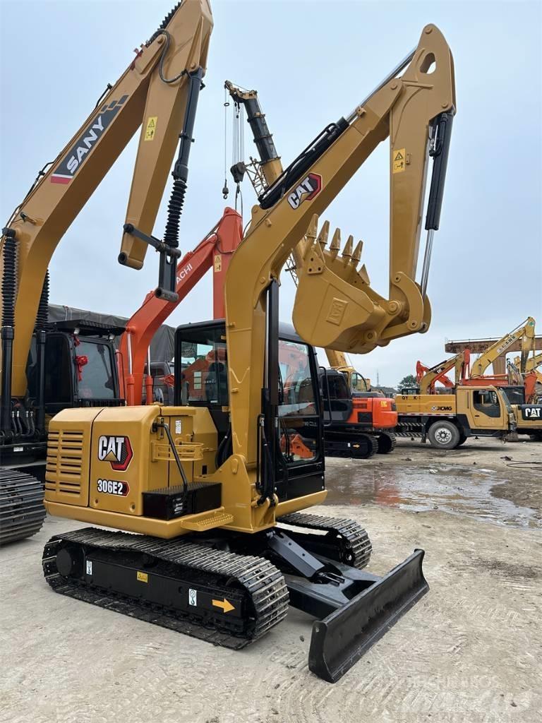 CAT 306E2 Pásová rýpadla