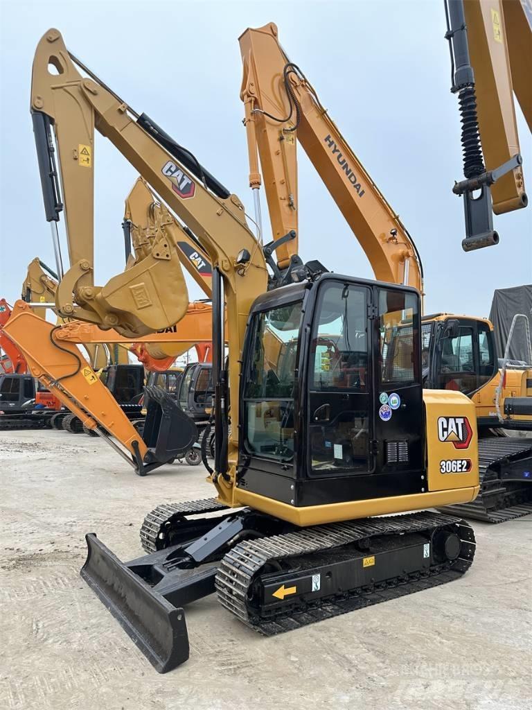 CAT 306E2 Pásová rýpadla