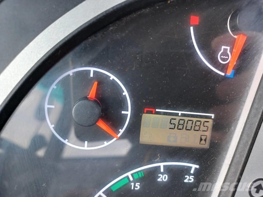 JCB 3 CX Rýpadlo-nakladače