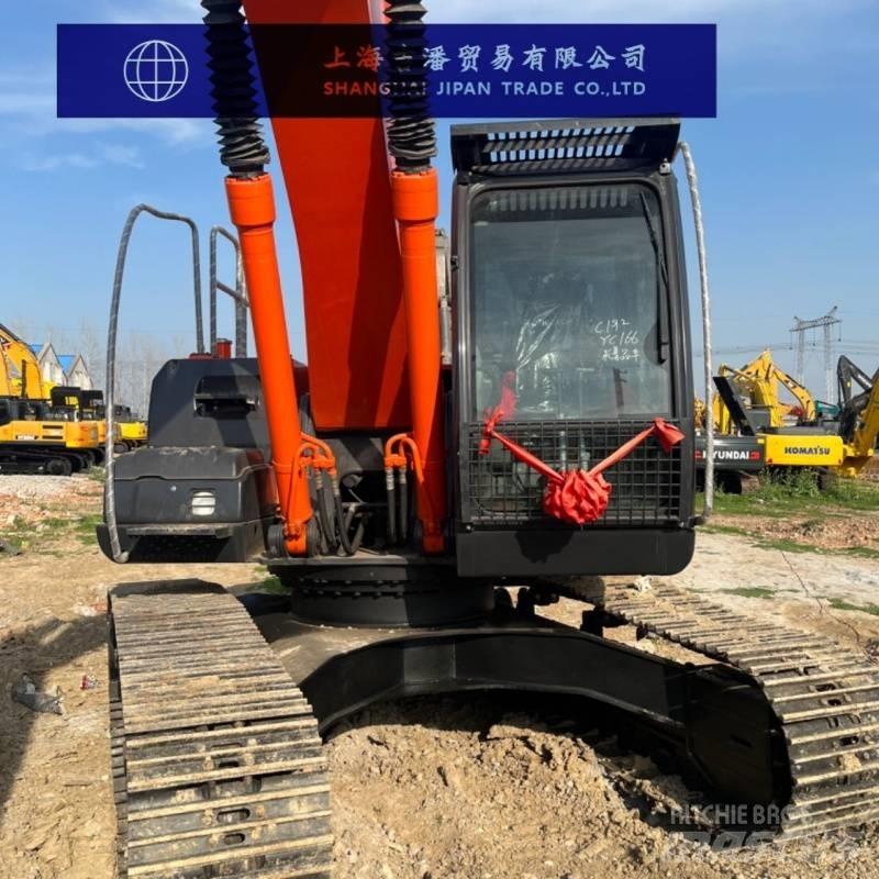 Hitachi ZX 240 Pásová rýpadla