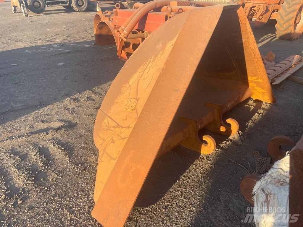 CAT 320 E Pásová rýpadla