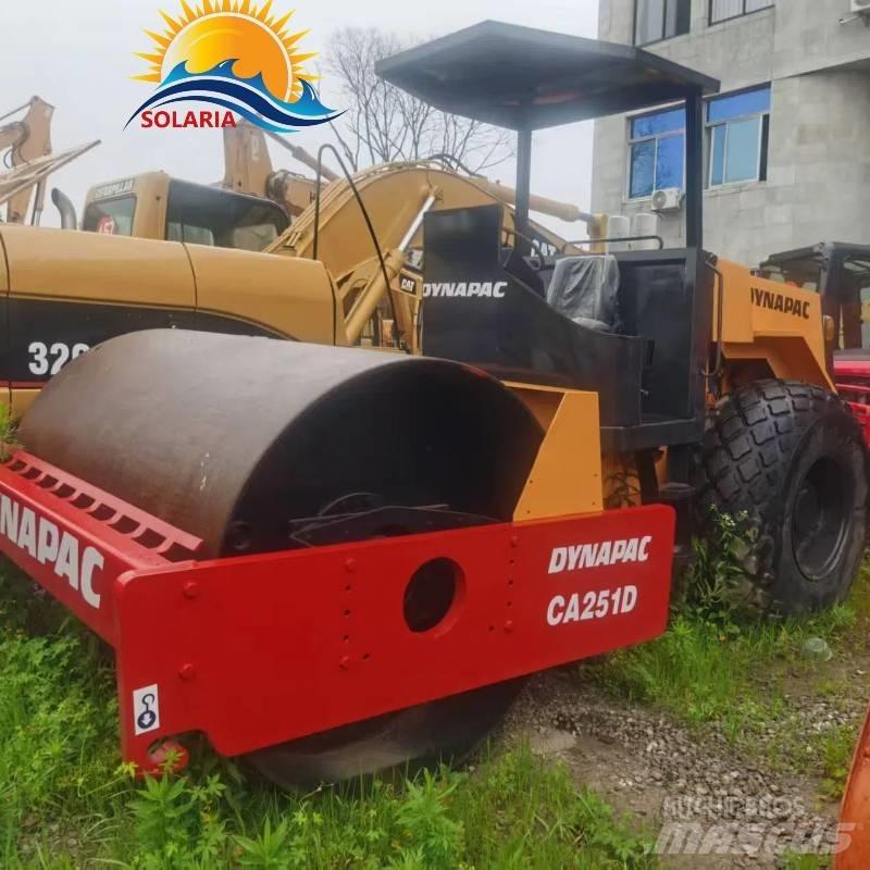 Dynapac ca251d Tahačové válce