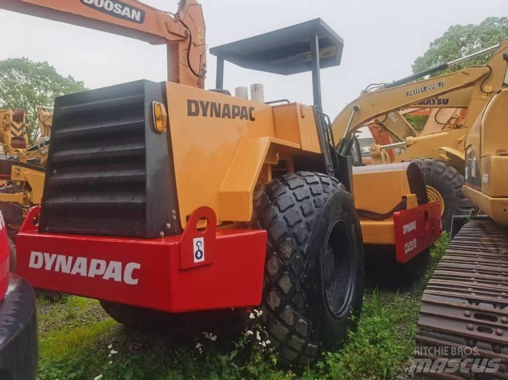 Dynapac ca251d Tahačové válce