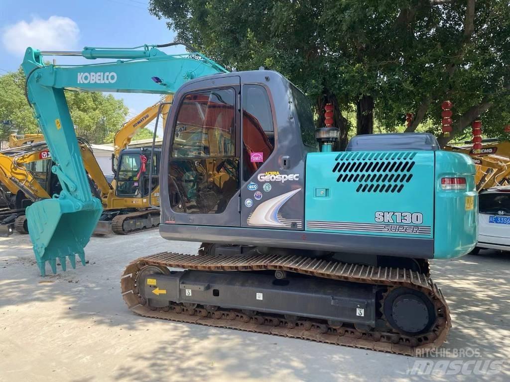Kobelco SK130-8 Midi rýpadla 7t - 12t